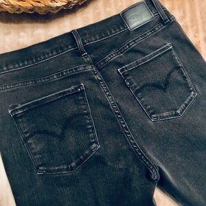 LEVI - 311 Ladies Black Straight-Leg Jeans